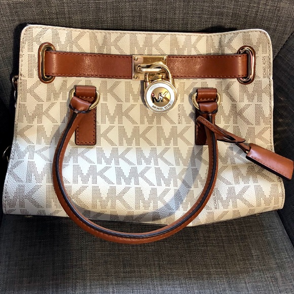 Michael Kors Hamilton Bag very good condition - Picture 3 of 4